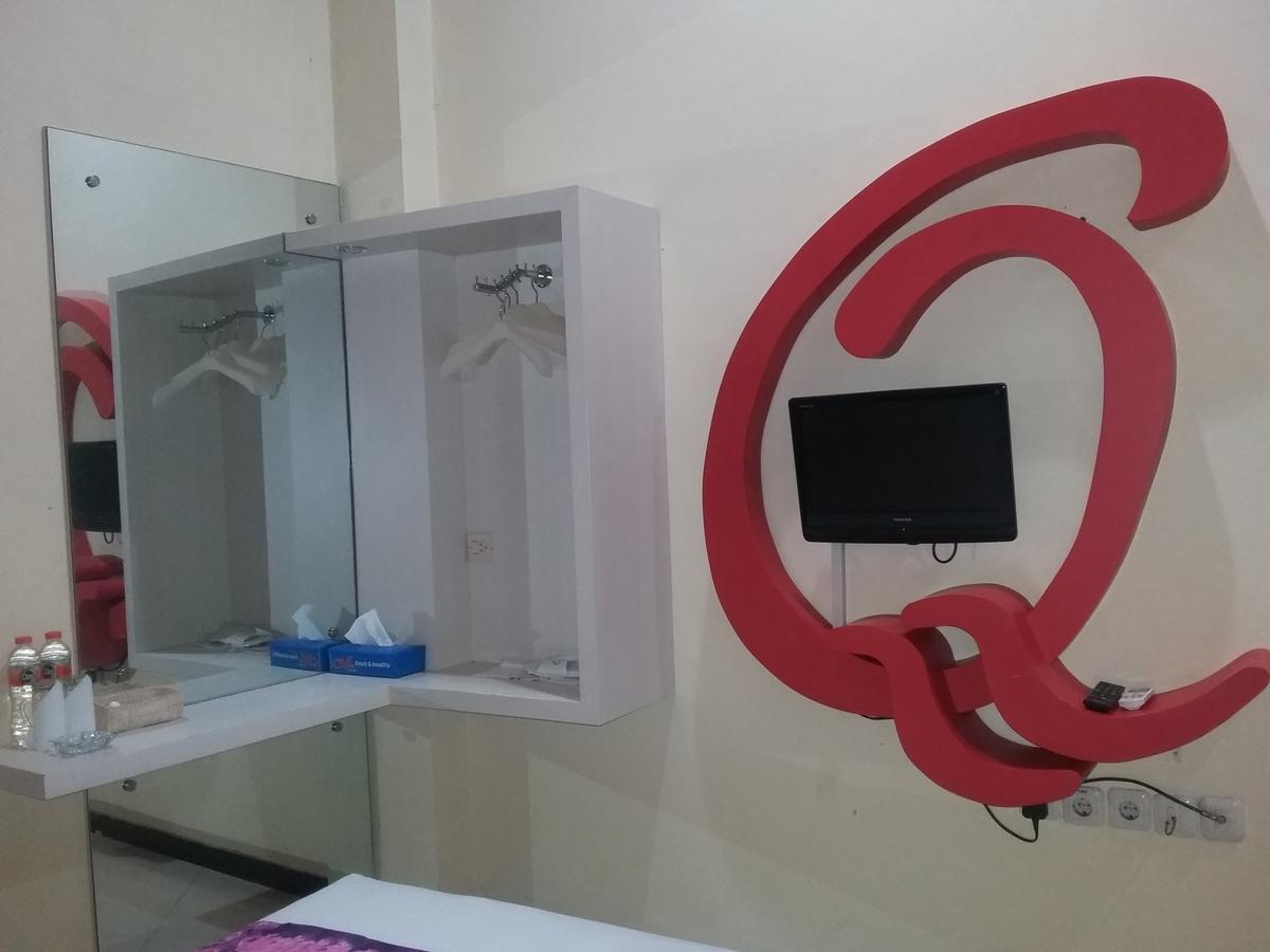 Queen City Hotel Banjarmasin Банджермасин Екстериор снимка